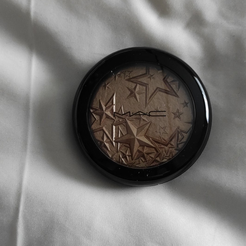 Mac Comestics Set - Picture 2 of 3